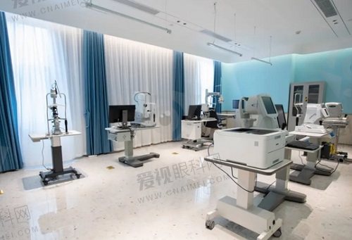 南宁佰视佳眼科门诊部检查室