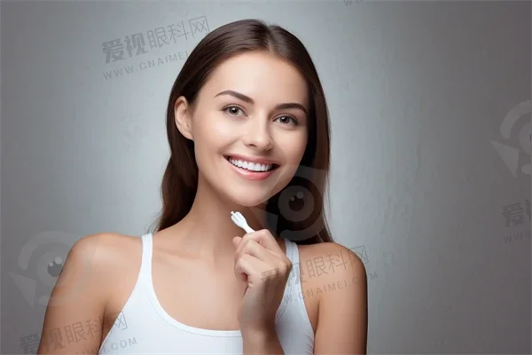 华美牙科