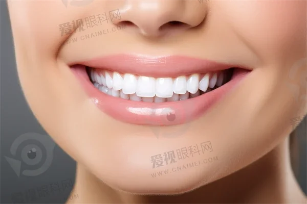 南京美呀植联口腔的医生团队